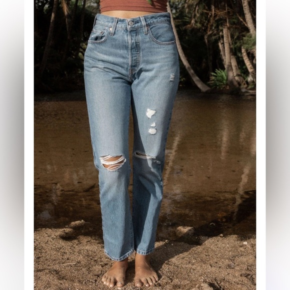 Levi’s 501 Original Fit Button Fly Distressed Jeans size 29x30, EUC - Picture 2 of 13